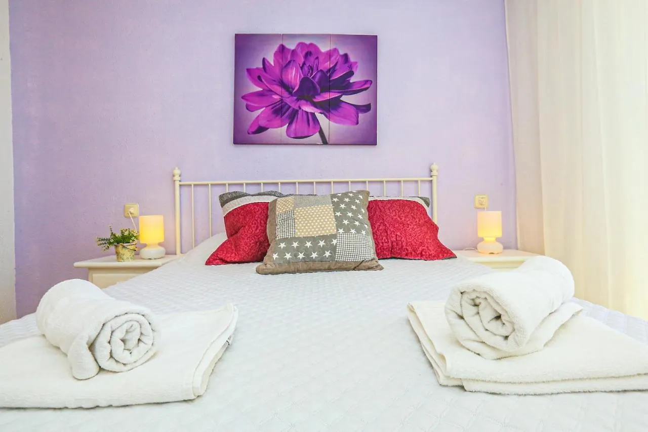 Apartamento Austral - Only Families Lloret de Mar 0*,  España